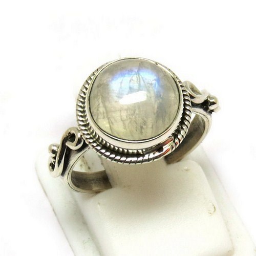 Natural Rainbow Moonstone 925 Sterling Silver Gemstone Ring Gender: Women