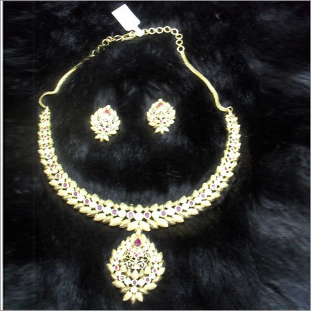 Golden Gold Plates Necklace Set