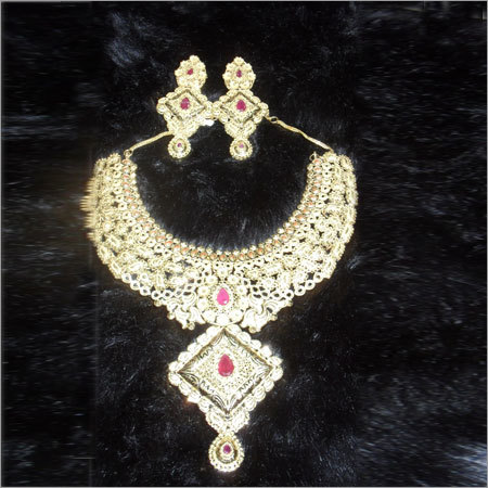 Golden Fancy Necklace Set