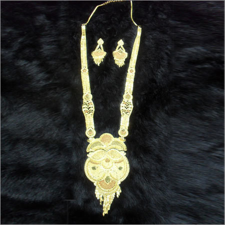 Golden Gold Plates Necklace Set