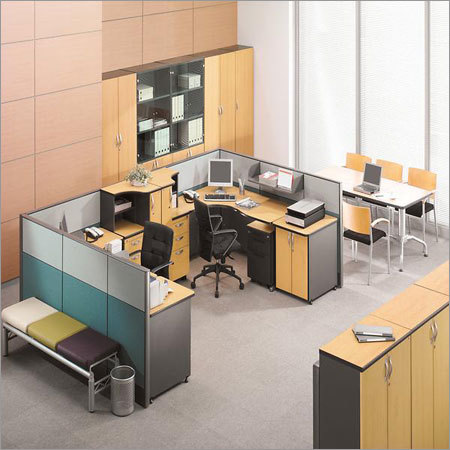 Modular Workstation - Wood & Metal, Variable Size, Beige | Customizable Layout, Enhanced Privacy, Efficient Workflow