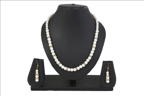 Diva Gold White Pearls Moti Mala Partywear Gender: Women