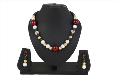 Diva Pearl Moti Red Green Gold Beads Necklace Set Gender: Women