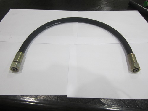 Co2 Hose - Rubber & Metal, Threaded Ends, Specific Diameter & Length, High Pressure, Leak-Proof Seal, Flexible Design
