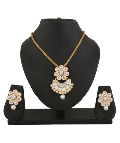 Sparkling Pearl Jewelry Set - Alloy, 52cm Necklace Length, Gold & White | Best for Weddings, Parties, and Special Occasions