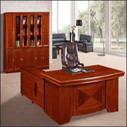 Modern Executive Wooden Office Table Design
