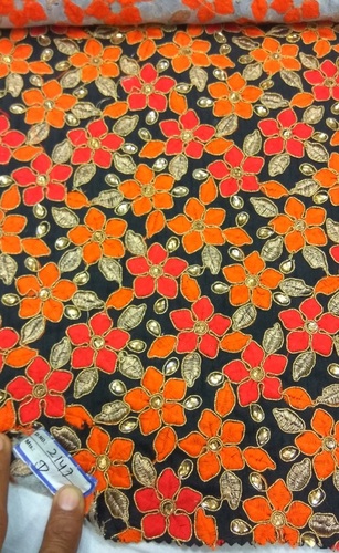 ब्लाउज कढ़ाई वाला कपड़ा