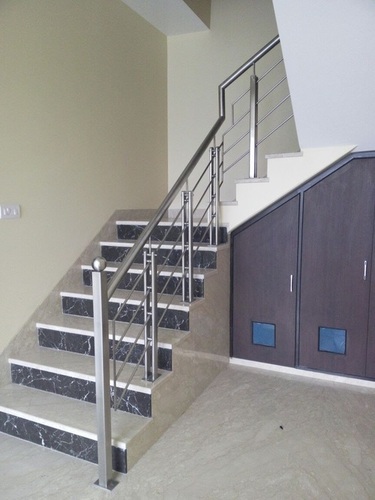 SS STAIRCASE RAILING