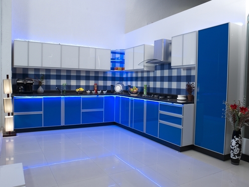 Glass Modular Kitchen