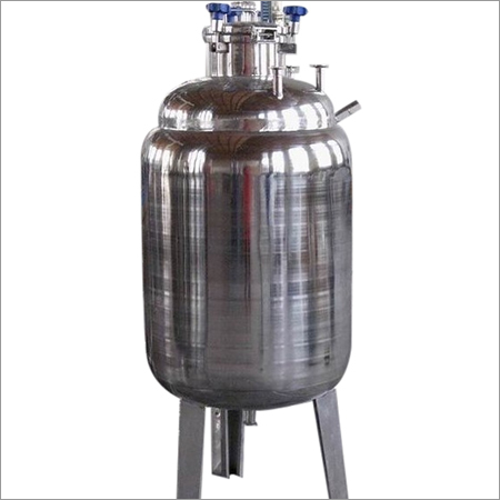 Vertical Distilled Water Tank