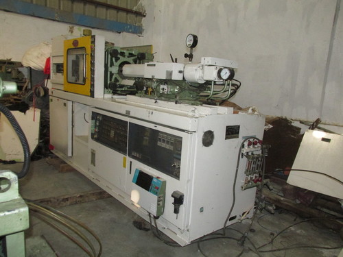Hydraulic Injection Molding Machine