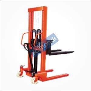 Pedestrian Electric Pallet Stackers