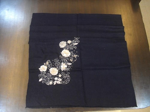 flower design beeds with embroidery scarve