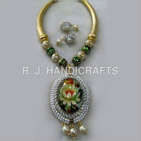 Artificial Handcrafted Necklace