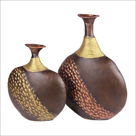 मेटल आयरन हैंडक्राफ़्टेड फ्लावर वास फ्लावर पॉट