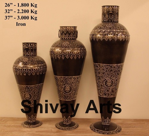 Metal Iron Flower Vase Flower Pot With Emboss Work