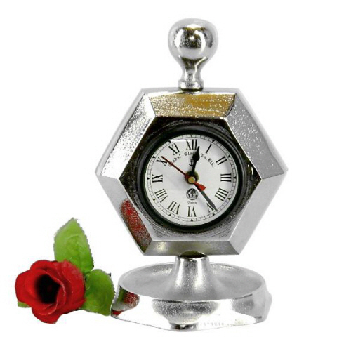 Aluminium Table Clock Nickel Plated - Aluminum, Nickel, Silver, Quartz Mechanism | Elegant Design, Precise Timekeeping, Battery Powered