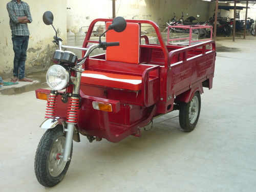 E Rickshaw loader