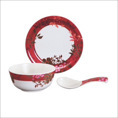 Round Dinnerware