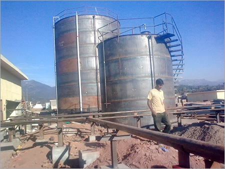 Commercial Oil Storage Tanks