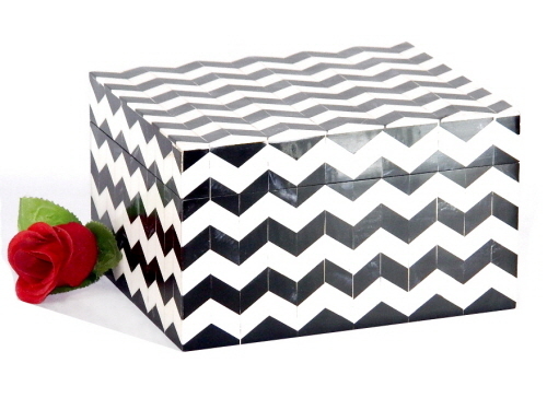 Wooden Box Black & White Resin