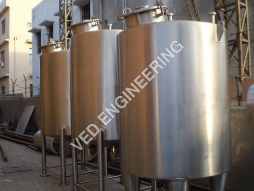 Vertical Milk Storage Tank