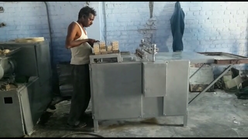 Detergent Cake Cutting Machine