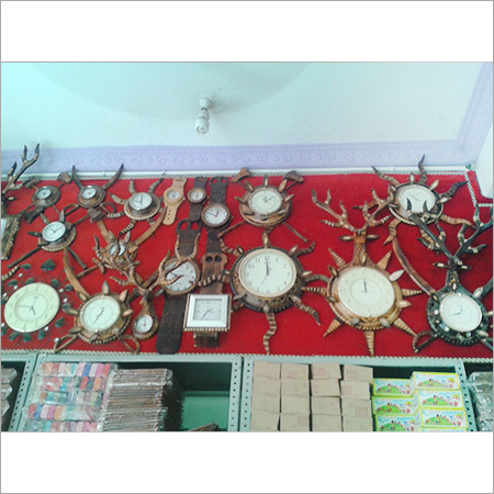 Decorative Wall Clock - Wood, Round, Polished Surface , Elegant Designs in Various Sizes and Styles for All Room Interiors