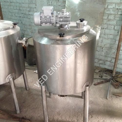 Blending and Mixing Vessel - SS 304 Material, 500 to 5,000 Liters Capacity | Customizable With Jet Mixers, Compact Design, High Performance