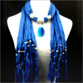Necklace stole
