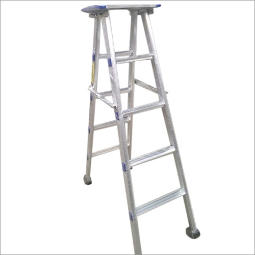 Self Supporting Platform Ladder