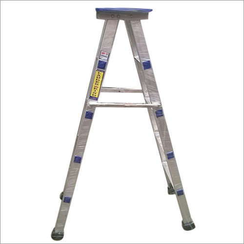 Self Supporting Stool Type Ladder