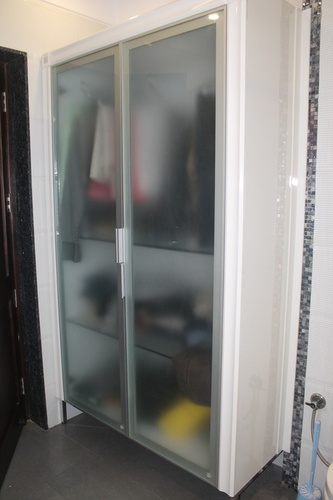 Easy To Clean Glass Door Almirah