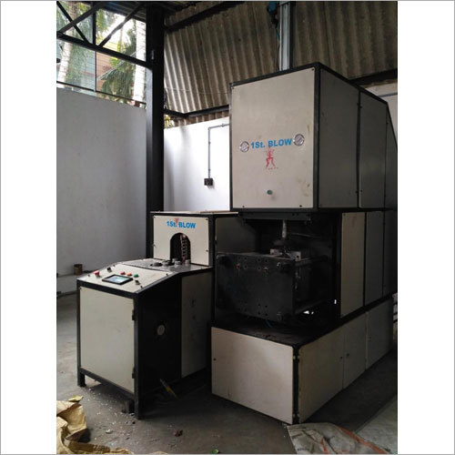 Automatic PET Bottle Blow Moulding Machine
