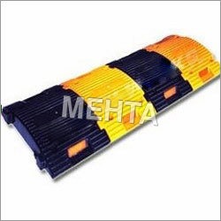 Speed Bumps Size: 5.6 X4.5 X3.9 Cm