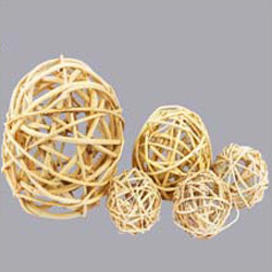 Lata Ball Natural White