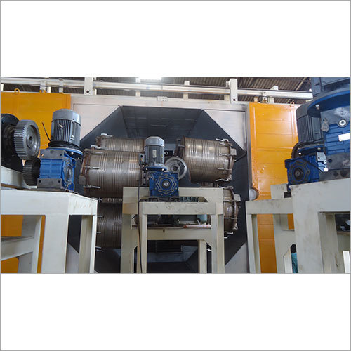 4 Arm Biaxial Rotomoulding Machine - Steel Material, Fully Hydraulic System | Sturdy Design, Easy to Operate, Ideal for Lightweight Plastic Parts