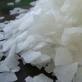 Magnesium Chloride Flakes - 99.5% Purity Snow White Color Bitter-Tasting Multi-Purpose Formulation for Aquaculture Dust Control Deicing Concrete Hardener