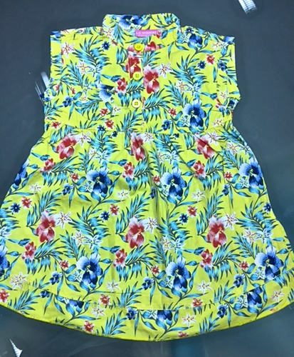 Kid Girls Frocks In Cotton Poplin Age Group: 1Yr To 6Yrs