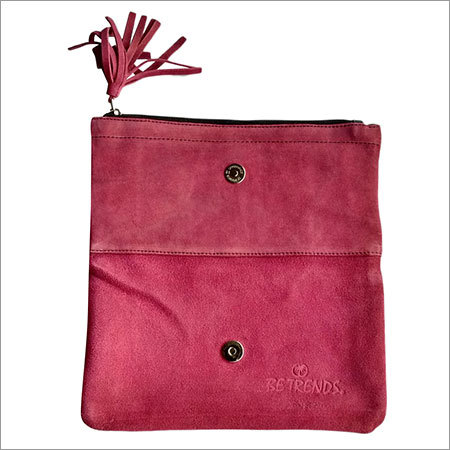 Elegant Leather Ladies Purs