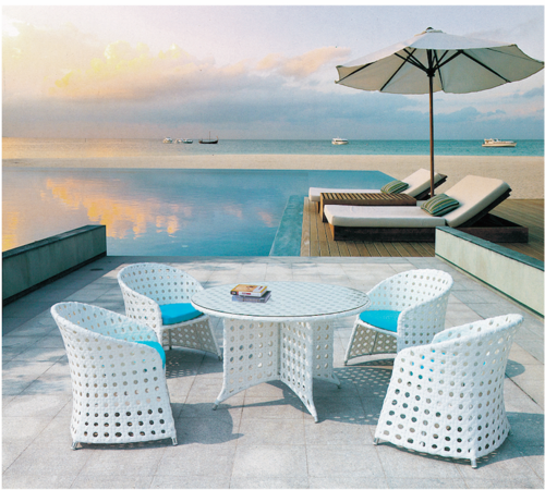 White Style Wicker Outdoor Coffee Set No Assembly Required