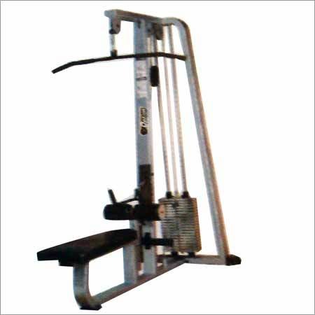 Lateral Pulldown With Rowing