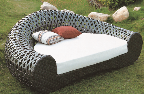 Sofa Style Wicker Day Bed No Assembly Required
