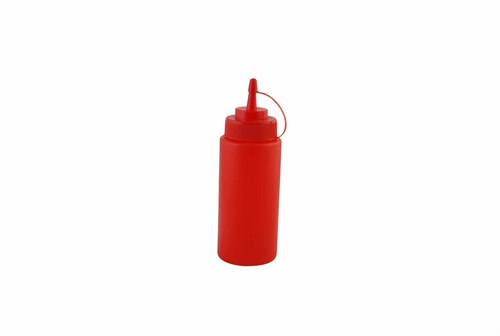 SQUEEZY BOTTLES