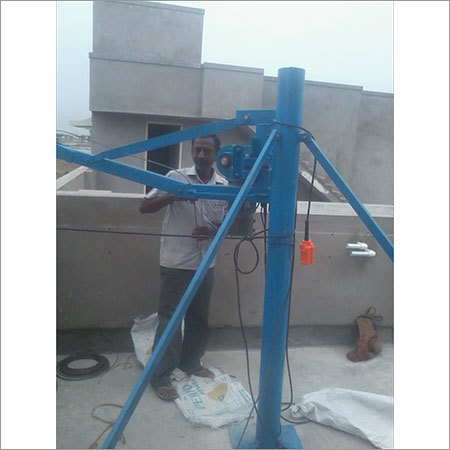 Builder Hoist