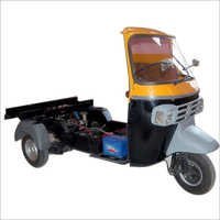Three Wheeler Auto Parts - Steel Alloy, 2000 X 1500 X 1000 Mm, Yellow | Electric Engine Type, 500 Kg Payload Capacity, Rugged & Durable Design