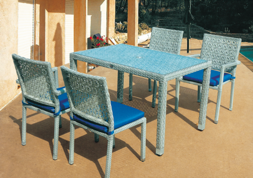 Flowery Style Outdoor Wicker Dining Table Set No Assembly Required