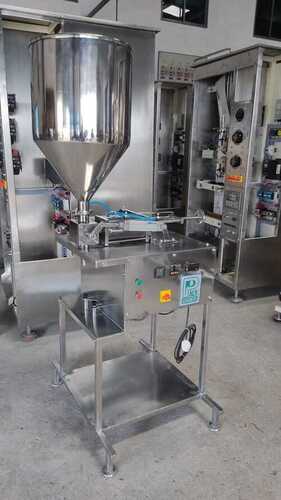 Semi Automatic Fevicol Distemper Filling Machine