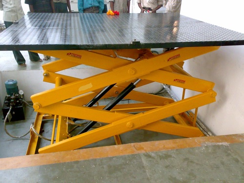 Pit Mounted Hydraulic Scissor Lift Table Lifting Capacity: 2-4 Tonne