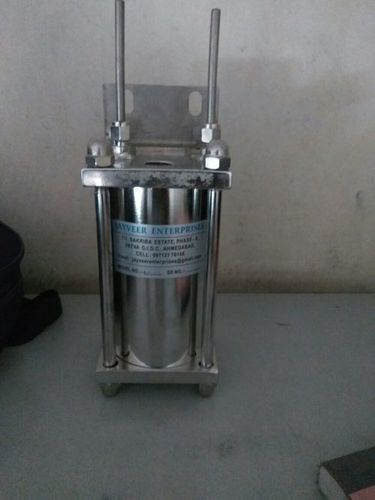 Sample Cooler for SWAS